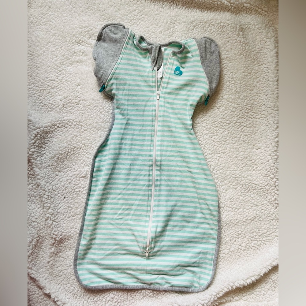 Love to Dream Swaddle UP Transition sleep sack. 13-19 lbs.  Zip-Off Wings